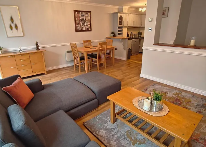 Apartment 3 - Kirwan\'S Court